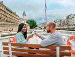 SMARTBOX - Coffret Cadeau Croisière sur la Seine à Paris avec champagne et crêpes pour 2 adultes et 2 enfants -  Sport & Aventure