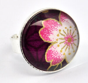 Bague cabochon Fleur Fond violine