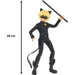 BANDAI Miraculous Ladybug - Poupée mannequin 26 cm : Chat Noir