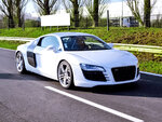 SMARTBOX - Coffret Cadeau Stage de pilotage : 4 tours sur le circuit de Pouilly-en-Auxois en Audi R8 V10 -  Sport & Aventure