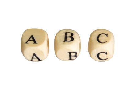 Perle bois alphabet 8mm 312 pièces