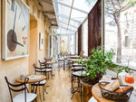 SMARTBOX - Coffret Cadeau Escapade romantique de 2 jours en hôtel 4* à Avignon avec pétales de roses et chocolats -  Séjour