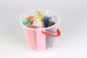 Pâte à modeler pour enfant Seau de 8 bâtons assortis