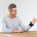 Beurer Tensiomètre au poignet BC 54 Noir