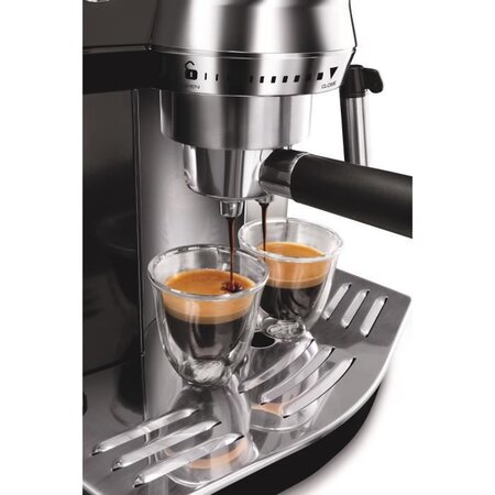 DELONGHI EC820.B Machine expresso classique - Noir