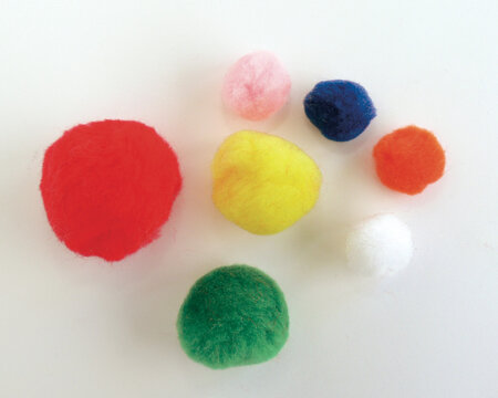 Pompons Couleurs et tailles assorties 300 pièces
