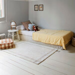 Tapis lavable beige avec fines rayures 90 x 130 cm