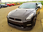 SMARTBOX - Coffret Cadeau Pilotage d'une Nissan GTR lors de 6 tours sur le circuit de Folembray -  Sport & Aventure