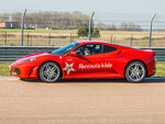 SMARTBOX - Coffret Cadeau Pilotage pour adolescent : 10 tours de circuit au volant d'une Ferrari F430 -  Sport & Aventure