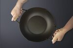 Wok avec double poignée en bois - 28 cm - En acier carbone - Compatible toutes plaques de cuisson