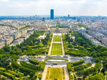 SMARTBOX - Coffret Cadeau Accès au sommet de la tour Eiffel avec billet coupe-file et audio-guide pour 1 adulte et 2 enfants -  Sport & Aventure