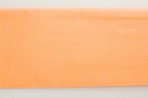 Papier Crépon rose saumoné feuille 50x200 cm