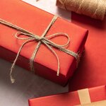 Papier cadeau kraft de qualité supérieure - 70cm x 20m - couleur rouge + intérieur naturel