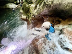 SMARTBOX - Coffret Cadeau Descente guidée en canyoning de 2h30 avec photos près de Grenoble -  Sport & Aventure