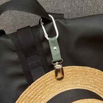 Pince à chapeau de voyage - avec mousqueton