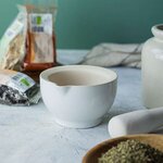 Mortier et pilon en grès blanc + Coriandre en graine bio - 35 g