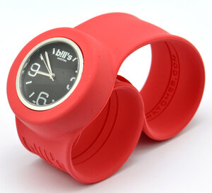 Montre classic bracelet corail et cadran noir