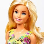 Barbie barbie et son dressing de reve - gbk12 - coffret poupée mannequin - 3 ans et +