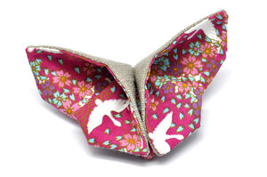 Broche Origami Papillon en tissu Rose