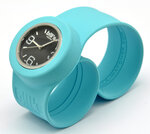 Montre classic bracelet bleu turquoise et cadran noir