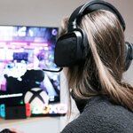 Gioteck - TX70 Casque Bluetooth gamer Stéréo - Haut-parleurs de 50 mm - Prise Jack 3.5 pour Xbox One et Switch - PS4 PC - (Noir)