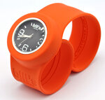 Montre classic bracelet orange et cadran noir