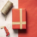 Papier cadeau kraft de qualité supérieure - 70cm x 20m - couleur rouge + intérieur naturel