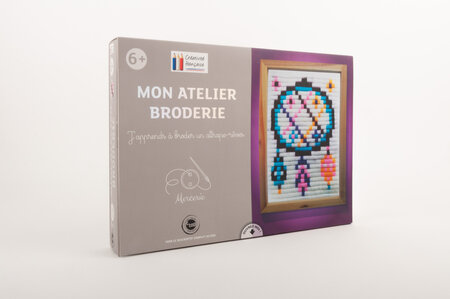 Kit créatif enfant Mon atelier broderie