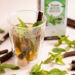 Tisanière fleurie porcelaine 250 ml + Tisane menthe et réglisse bio